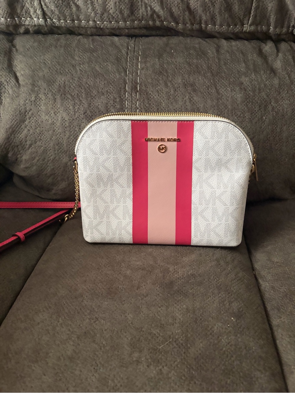 Michael Kors Cindy Large Dome Crossbody